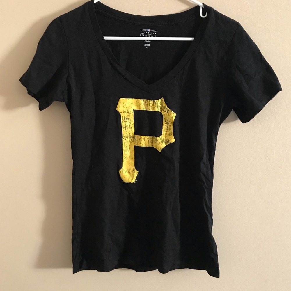 ❗️PRICE DROP❗️Pittsburgh Pirates V Neck